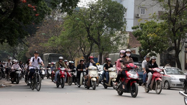 Мотороллеры на улицах Лаоса. Фото: laostea.ru
